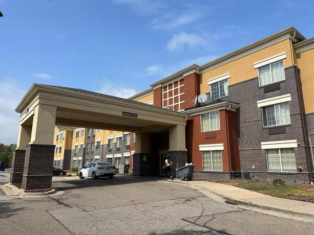 Imagen general del Hotel HomeTowne Studios by Red Roof Southfield. Foto 2