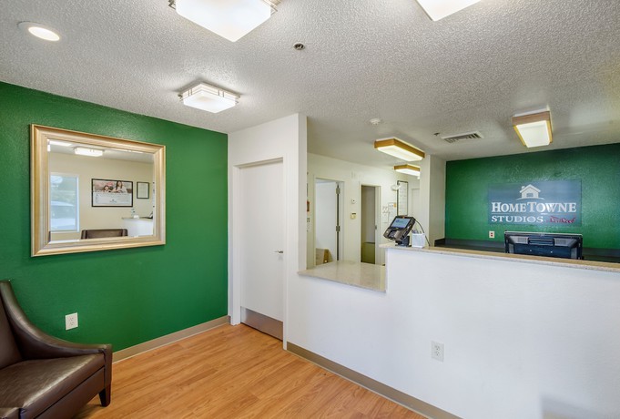 Imagen de los interiores del Hotel HomeTowne Studios by Red Roof Spartanburg - Asheville Highway. Foto 20