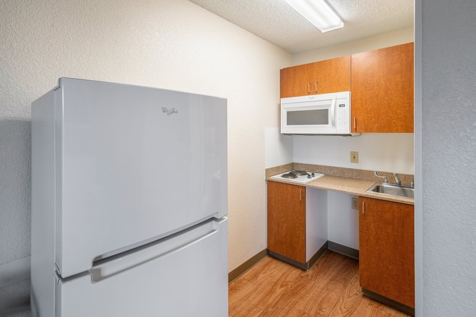 Imagen de la habitación del Hotel HomeTowne Studios by Red Roof Spokane - Valley. Foto 18