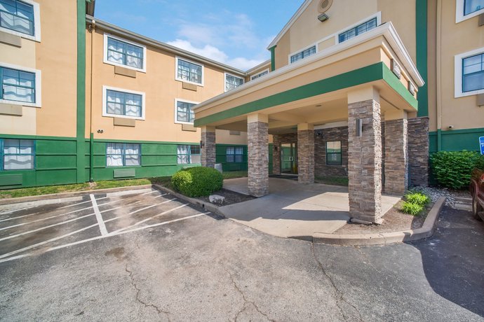 Imagen general del Hotel HomeTowne Studios by Red Roof St. Louis - Airport/ N Lindbergh. Foto 6