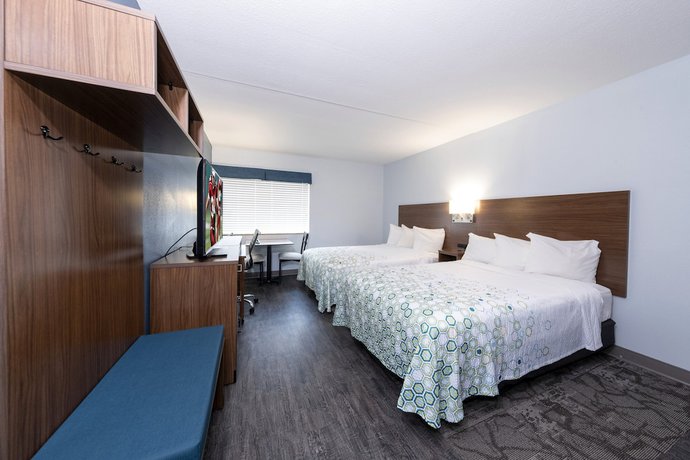 Imagen de la habitación del Hotel HomeTowne Studios by Red Roof Wilmington - New Castle. Foto 12