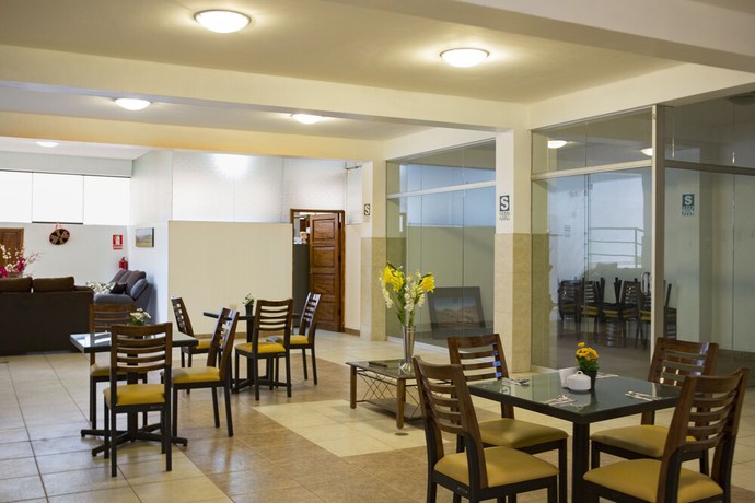 Imagen del bar/restaurante del Hotel Homees - Casa Arcopunco. Foto 2