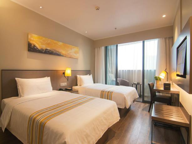 Imagen general del Hotel Homeinnplus-Shanghai Yushan Road Yuanshen Sports C. Foto 2