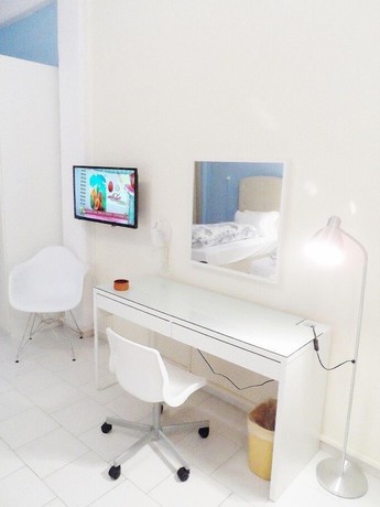 Imagen de la habitación del Hotel Homely Studios. Foto 4