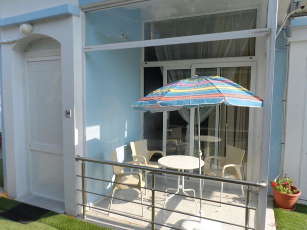 Imagen de la habitación del Hotel Homely Studios. Foto 6