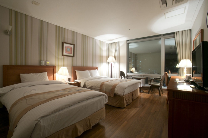 Imagen de la habitación del Hotel Homers. Foto 7