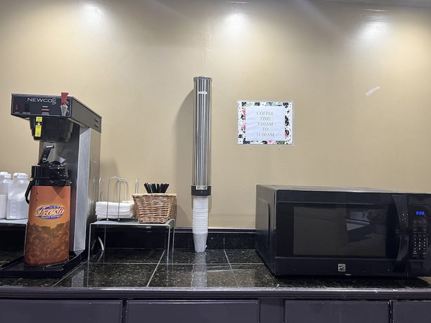 Imagen de los interiores del Hotel Homestay Inn and suites. Foto 6