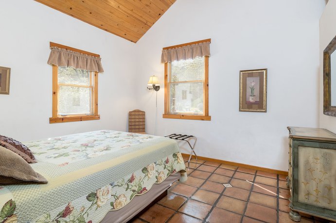 Imagen de la habitación del Hotel Homestead Cottages. Foto 3