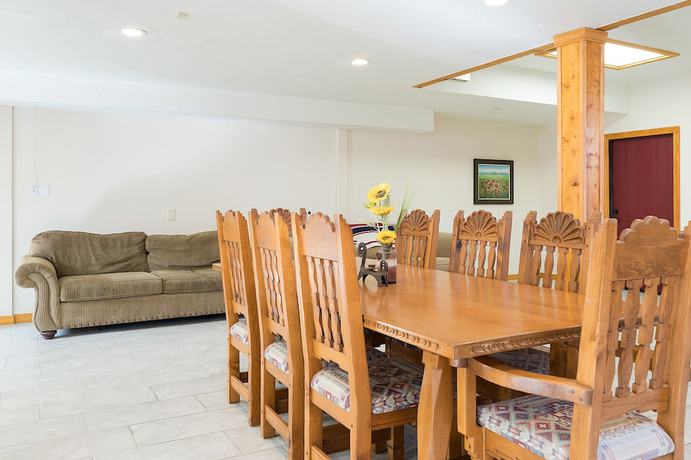 Imagen de los interiores del Hotel Homestead Cottages. Foto 16