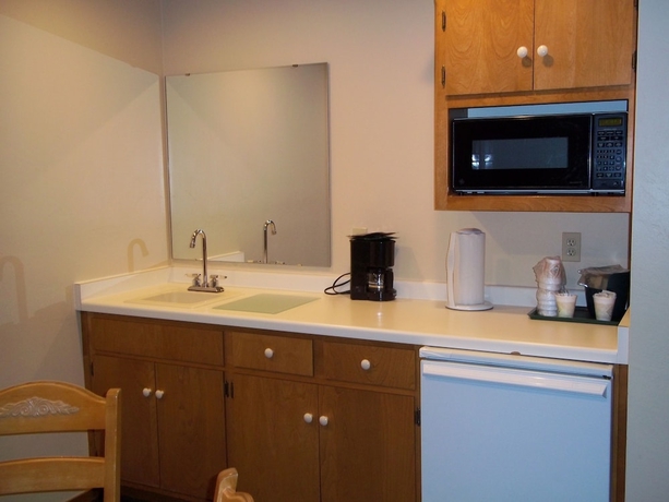 Imagen de la habitación del Hotel Homestead Suites. Foto 3