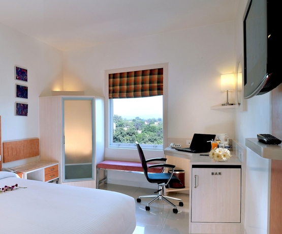 Imagen de la habitación del Hotel Hometel Chandigarh. Foto 14