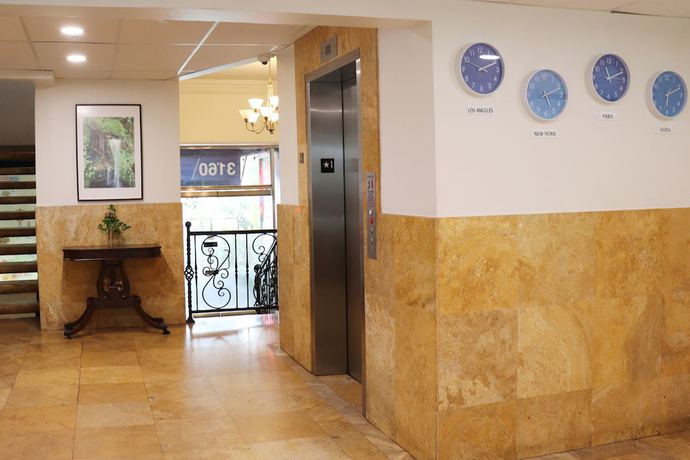 Imagen de los interiores del Hotel Hometel Suites - Los Angeles (Koreatown). Foto 13