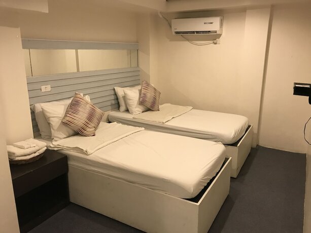 Imagen general del Hotel Hometown Bacolod - Lacson. Foto 1