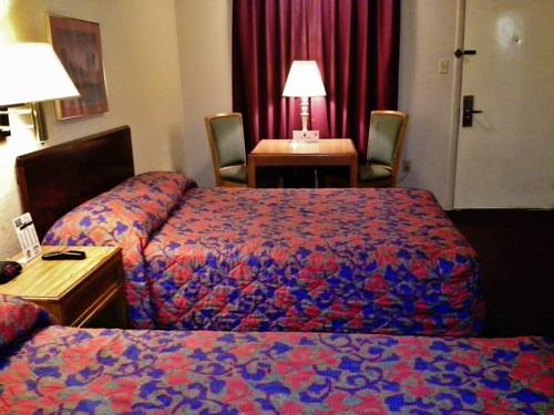 Imagen de la habitación del Hotel Hometown Inn Berea. Foto 3