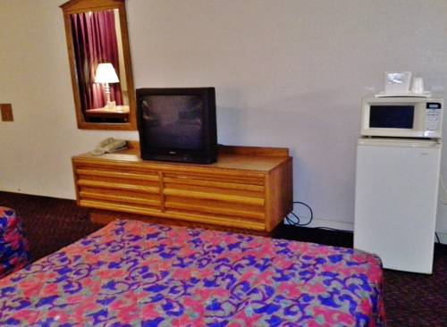 Imagen de la habitación del Hotel Hometown Inn Berea. Foto 12