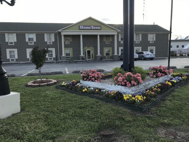 Imagen general del Hotel Hometown Inn and Suites, Tulsa . Foto 1