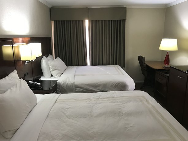 Imagen de la habitación del Hotel Hometown Inn and Suites, Tulsa . Foto 11