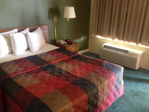 Imagen de la habitación del Hotel Hometowne Studios By Red Roof Atlanta Ne - Norcross South. Foto 6