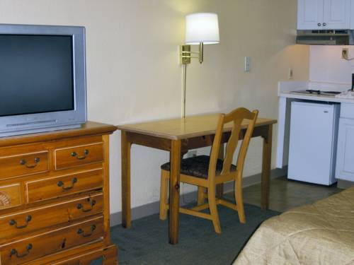 Imagen de la habitación del Hotel Hometowne Studios By Red Roof Atlanta Ne - Norcross South. Foto 9