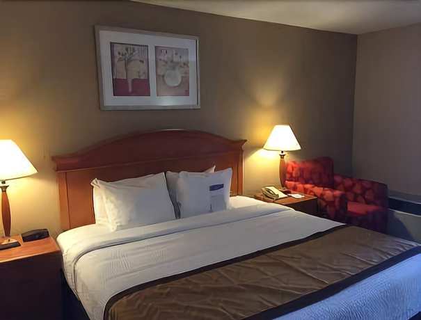 Imagen de la habitación del Hotel Hometowne Studios By Red Roof Auburn Hills. Foto 4