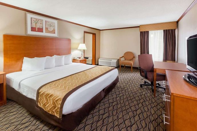 Imagen de la habitación del Hotel Hometowne Studios By Red Roof Auburn Hills. Foto 5