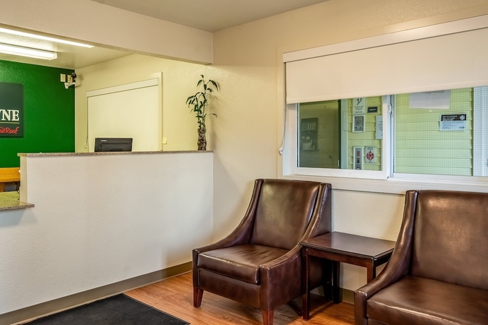 Imagen de los interiores del Hotel Hometowne Studios By Red Roof Eugene - Springfield. Foto 18