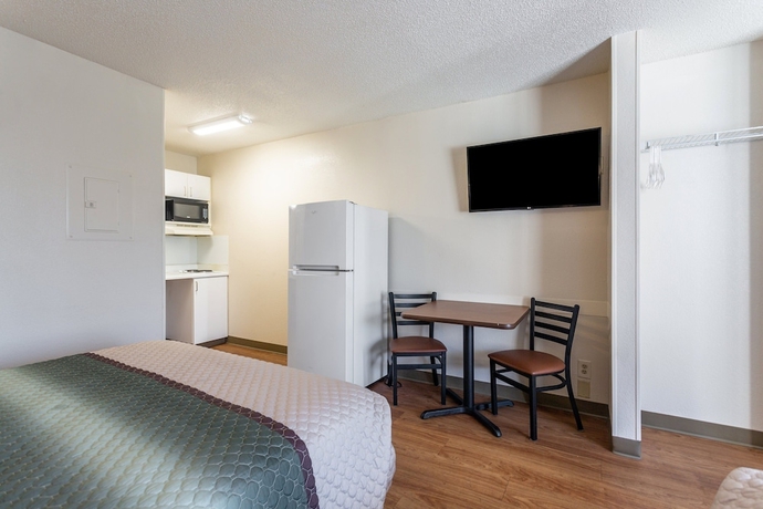 Imagen de la habitación del Hotel Hometowne Studios By Red Roof Nashville - Airport/ Briley Pkwy. Foto 5