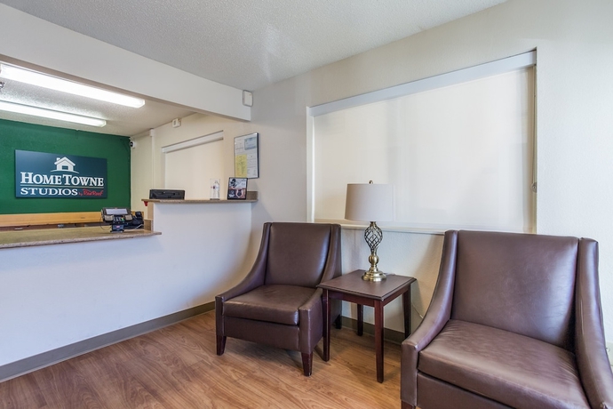 Imagen de los interiores del Hotel Hometowne Studios By Red Roof Nashville - Airport/ Briley Pkwy. Foto 17