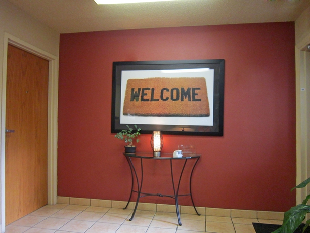 Imagen de los interiores del Hotel Hometowne Studios By Red Roof Orlando - Ucf Area. Foto 12