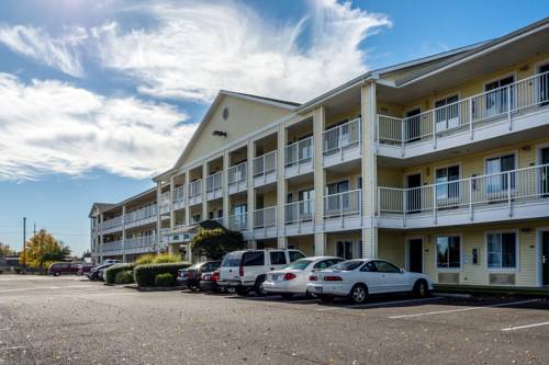 Imagen de la habitación del Hotel Hometowne Studios By Red Roof Salem, Or. Foto 2