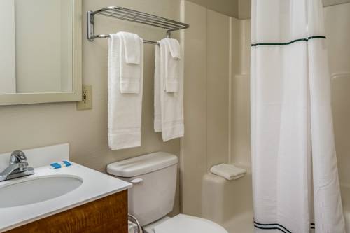 Imagen de la habitación del Hotel Hometowne Studios By Red Roof Salem, Or. Foto 4
