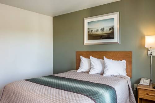 Imagen de la habitación del Hotel Hometowne Studios By Red Roof Salem, Or. Foto 10