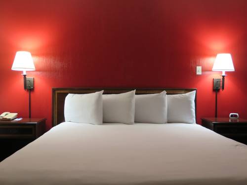 Imagen de la habitación del Hotel Hometowne Studios By Red Roof Yuba City. Foto 4