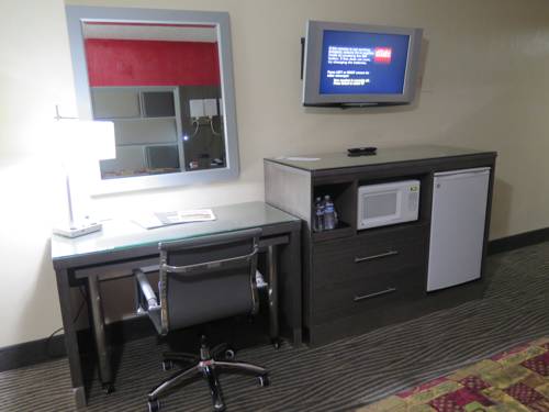 Imagen de la habitación del Hotel Hometowne Studios By Red Roof Yuba City. Foto 9