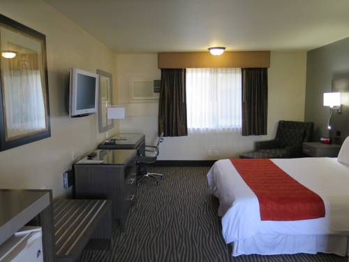 Imagen de la habitación del Hotel Hometowne Studios By Red Roof Yuba City. Foto 11