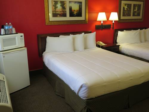 Imagen de la habitación del Hotel Hometowne Studios By Red Roof Yuba City. Foto 15