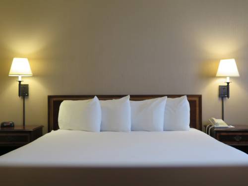 Imagen de la habitación del Hotel Hometowne Studios By Red Roof Yuba City. Foto 16
