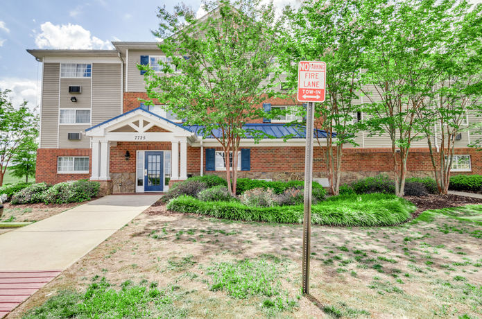 Imagen de la habitación del Hotel Hometowne Studios and Suites By Red Roof Charlotte - Concord. Foto 3