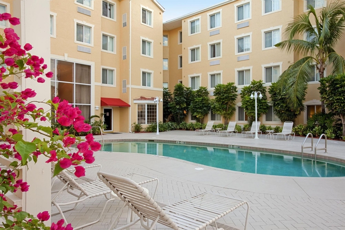 Imagen de la piscina del Hotel Homewood Suites Bonita Springs. Foto 16