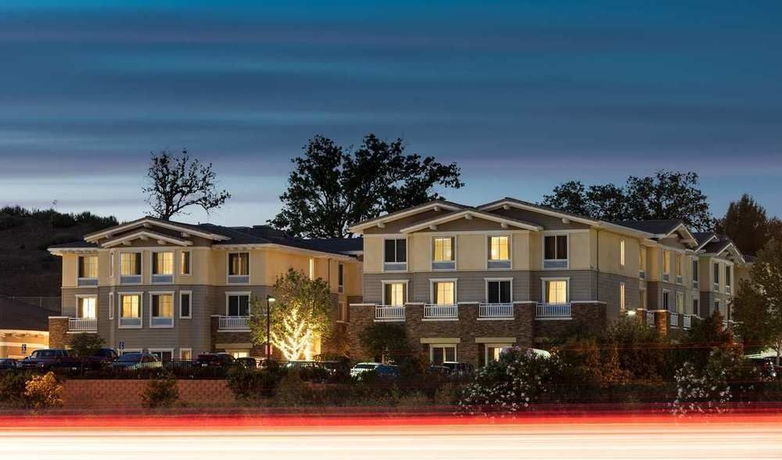 Imagen de los exteriores del Hotel Homewood Suites By Hilton Agoura Hills. Foto 11