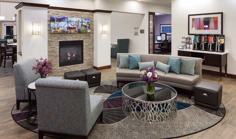 Imagen de los interiores del Hotel Homewood Suites By Hilton Agoura Hills. Foto 14