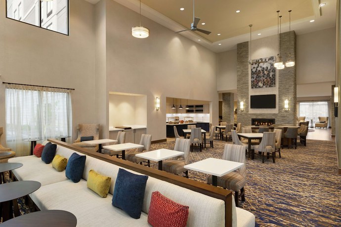 Imagen de los interiores del Hotel Homewood Suites By Hilton Albany Crossgates Mall, Ny. Foto 17