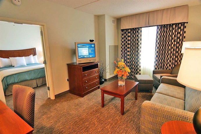 Imagen de los interiores del Hotel Homewood Suites By Hilton Albany. Foto 12