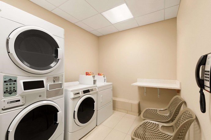 Imagen de los interiores del Hotel Homewood Suites By Hilton Atlanta / Perimeter Center. Foto 18