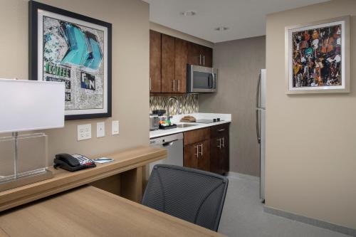 Imagen general del Hotel Homewood Suites By Hilton Austin Downtown. Foto 2