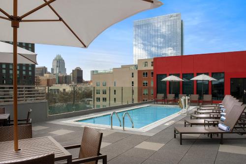Imagen de la habitación del Hotel Homewood Suites By Hilton Austin Downtown. Foto 10