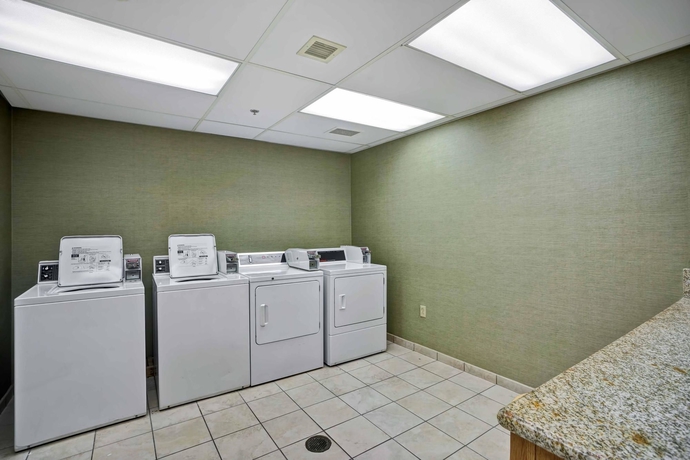 Imagen de los interiores del Hotel Homewood Suites By Hilton Baltimore-bwi Airport. Foto 13