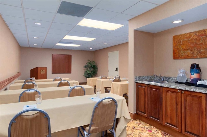 Imagen de los interiores del Hotel Homewood Suites By Hilton Baton Rouge. Foto 10