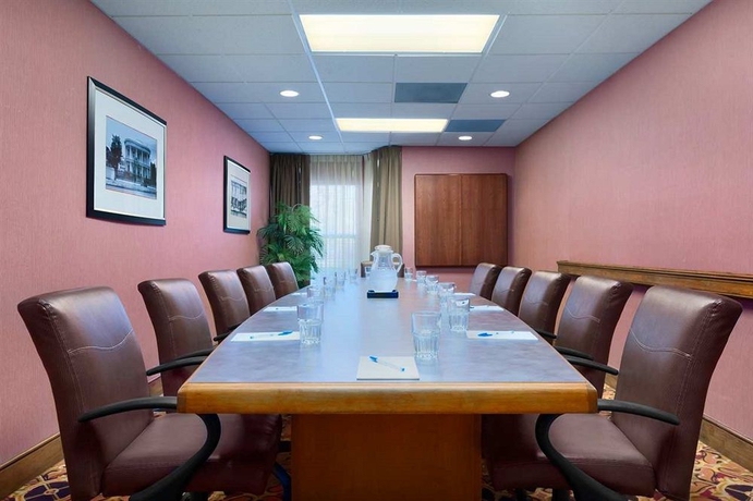 Imagen de los interiores del Hotel Homewood Suites By Hilton Baton Rouge. Foto 11