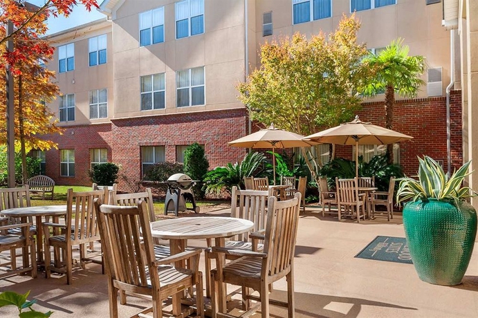 Imagen de los exteriores del Hotel Homewood Suites By Hilton Baton Rouge. Foto 8